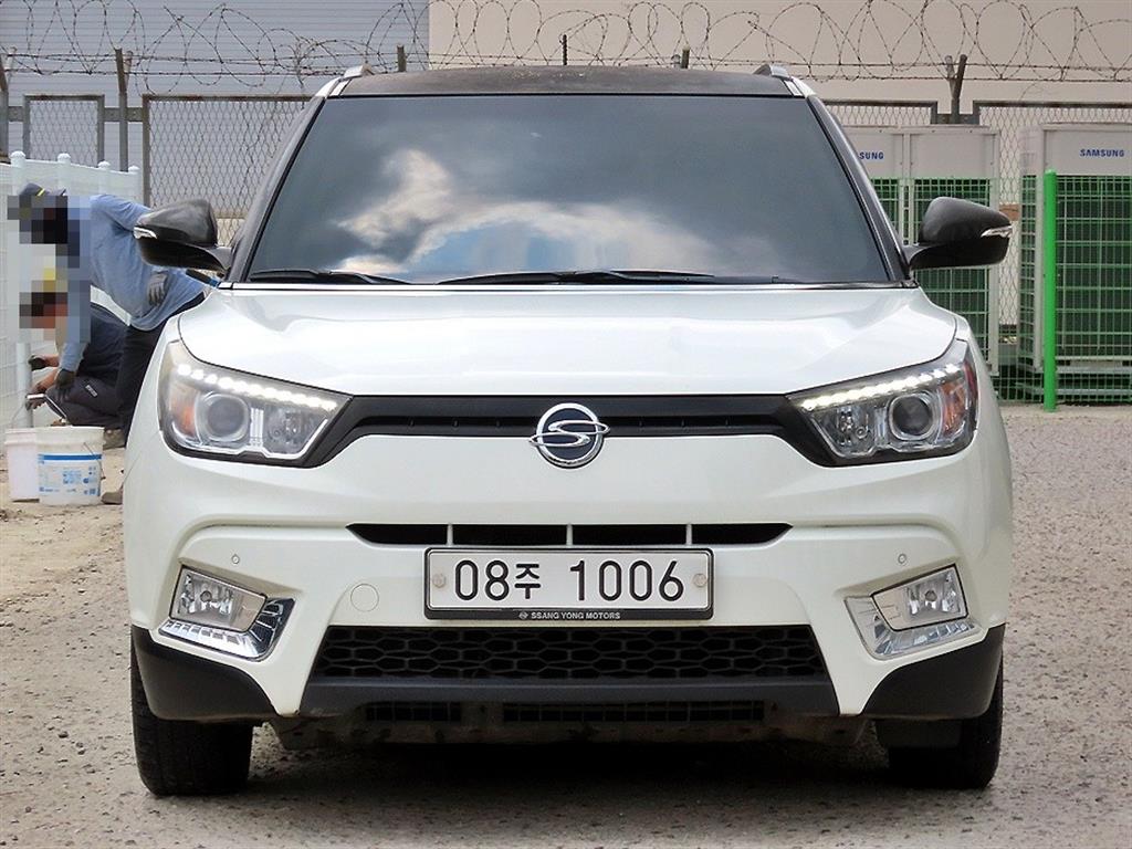 Ssangyong Tivoli 2015 Blanco - Importación desde Corea - HF Imports Iquique - Foto 1