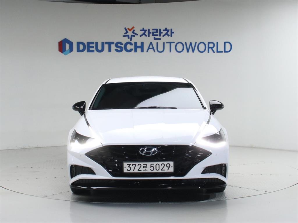 HYUNDAI Sonata - Vista 3