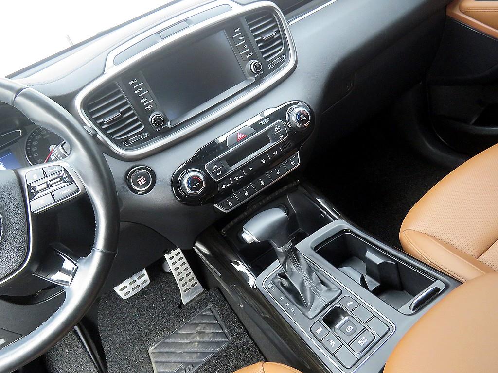KIA Sorento - Vista 11