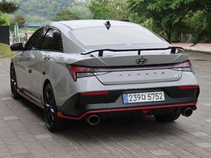 HYUNDAI Avante - Vista 8