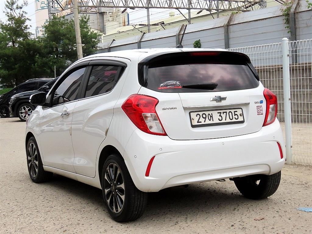 Chevrolet Spark - Vista 3