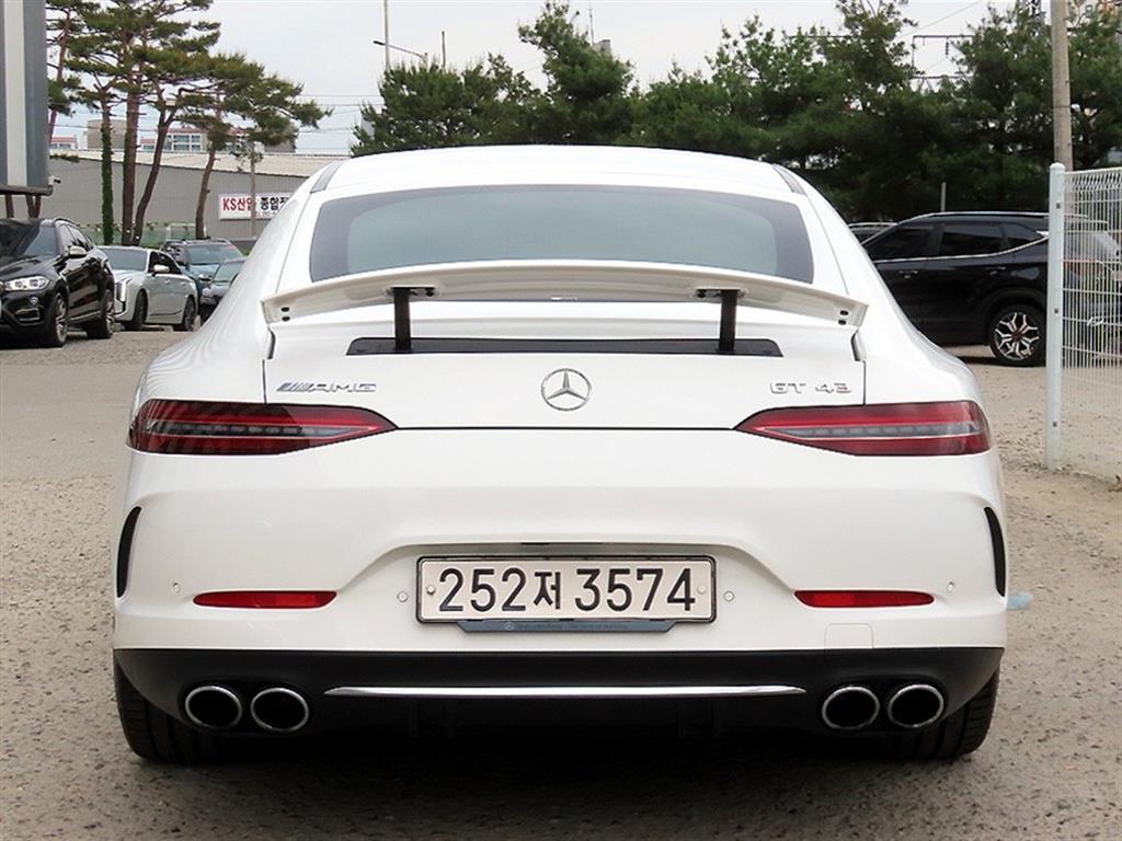 Mercedes Benz AMG GT - Vista 4