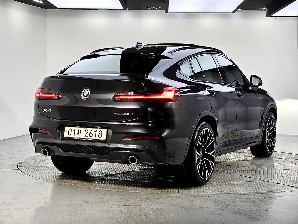 BMW X4 - Vista 4