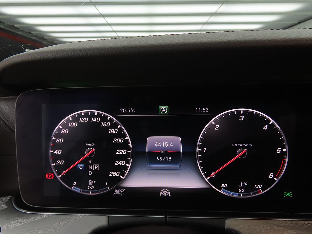 Mercedes Benz CLS Class - Vista 9