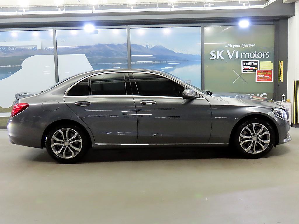 Mercedes Benz C Class - Vista 3