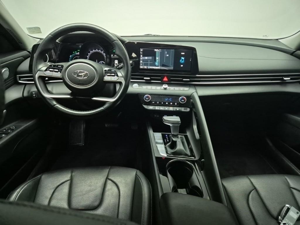 HYUNDAI Avante - Vista 7