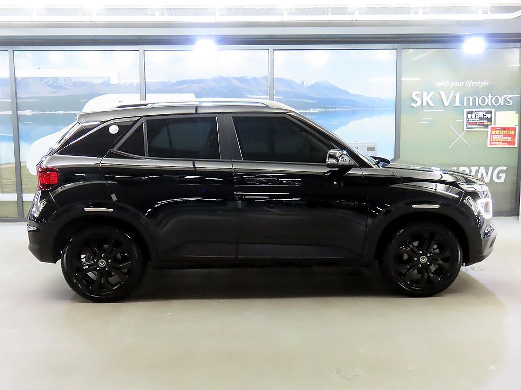 HYUNDAI Venue - Vista 3
