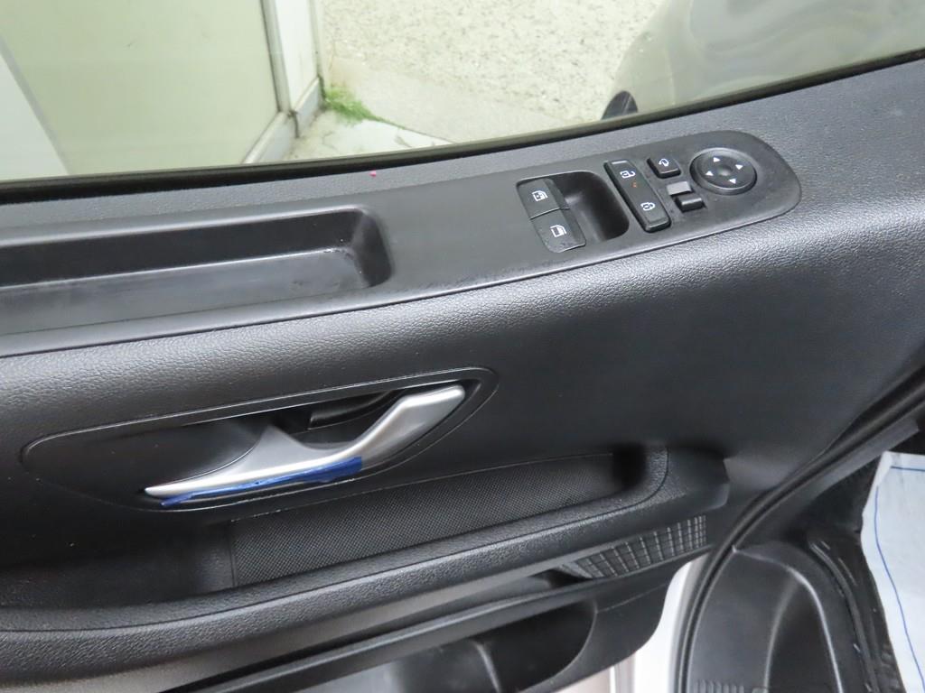 HYUNDAI Staria - Vista 9