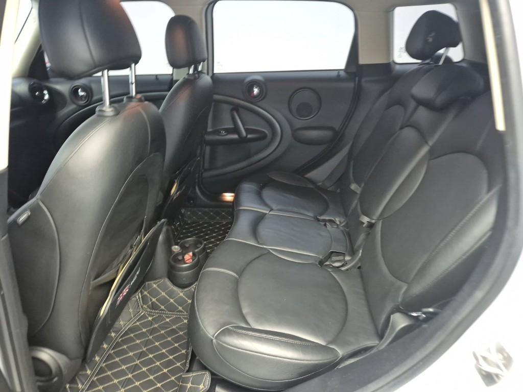 Mini Countryman - Vista 12