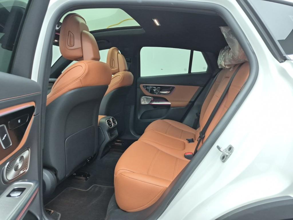 Mercedes Benz GLC Class - Vista 12