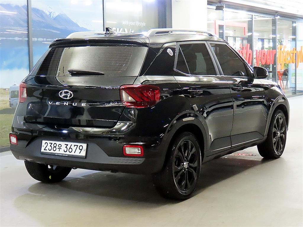 HYUNDAI Venue - Vista 4