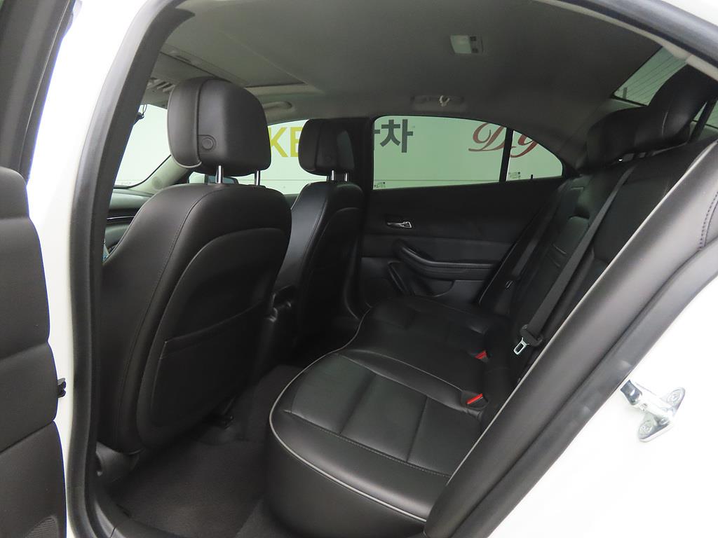 Chevrolet Malibu - Vista 6