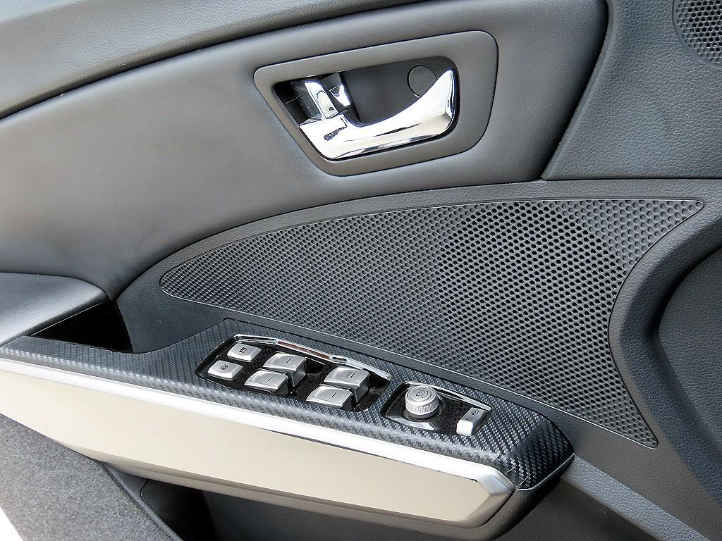 Ssangyong Tivoli - Vista 11