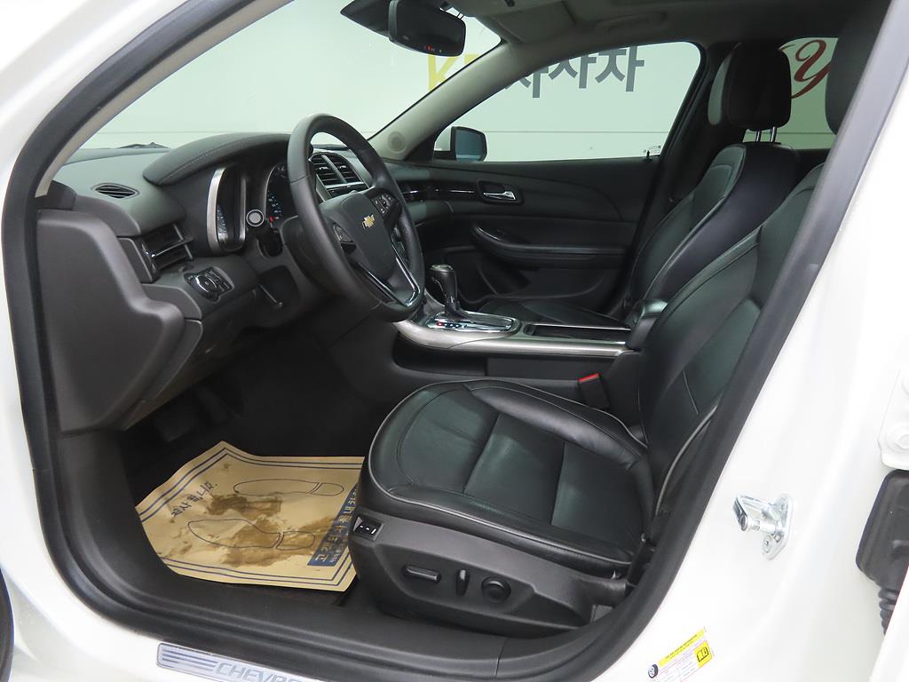 Chevrolet Malibu - Vista 5