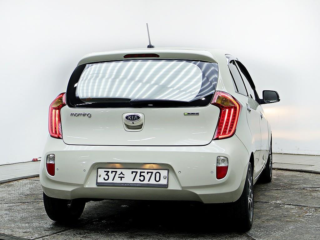 KIA Morning - Vista 5