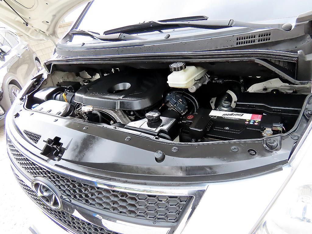HYUNDAI Starex 2015 Blanco - Importación desde Corea - HF Imports Iquique - Foto 19