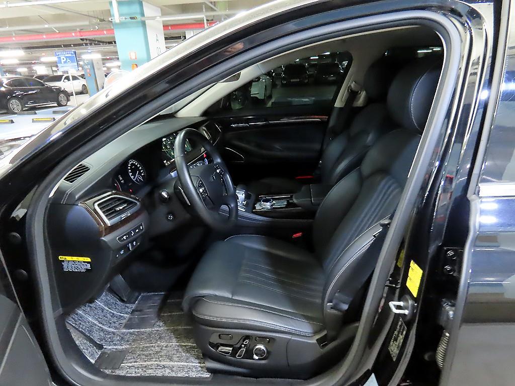 Genesis G90 - Vista 6