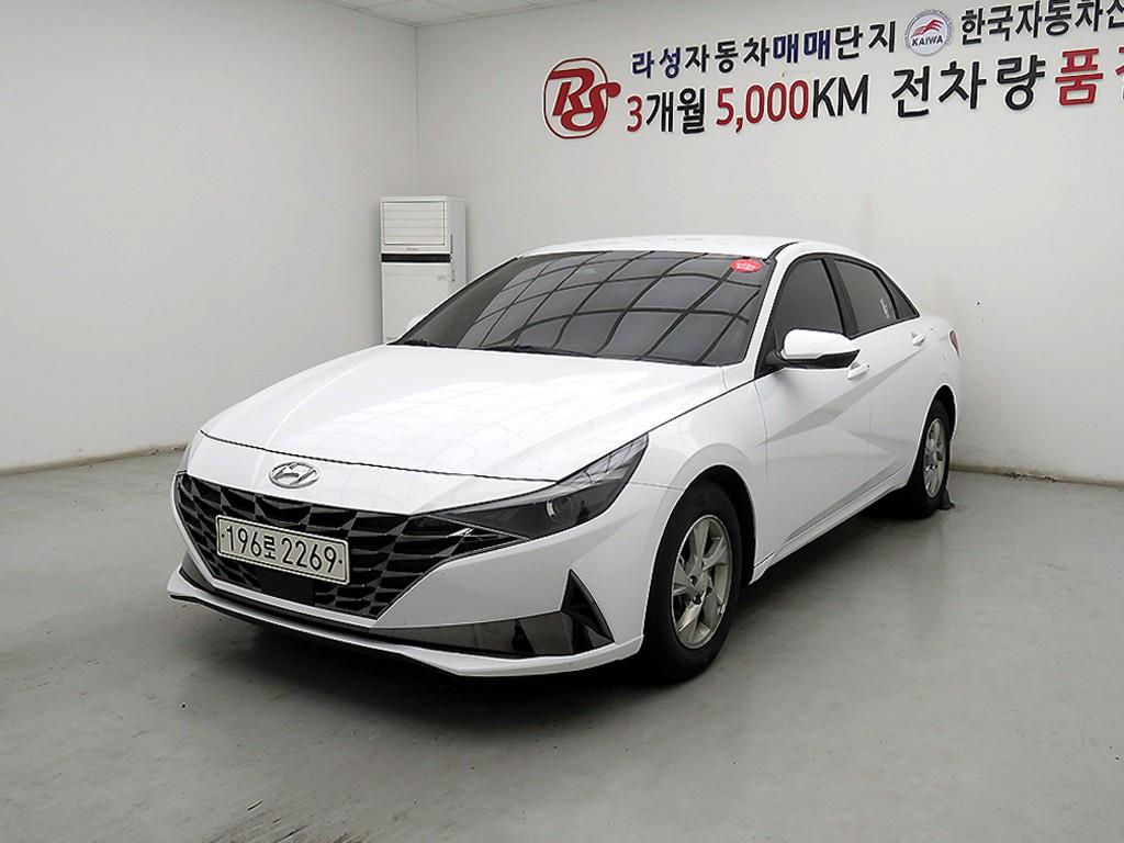 HYUNDAI Avante - Vista 2