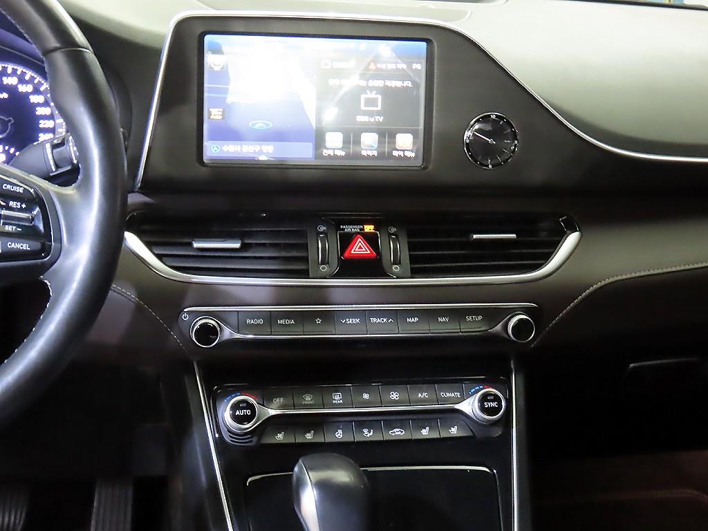 HYUNDAI Grandeur - Vista 11