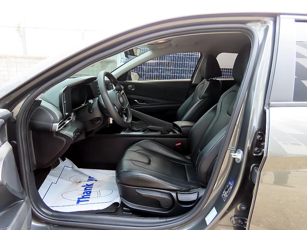 HYUNDAI Avante - Vista 5