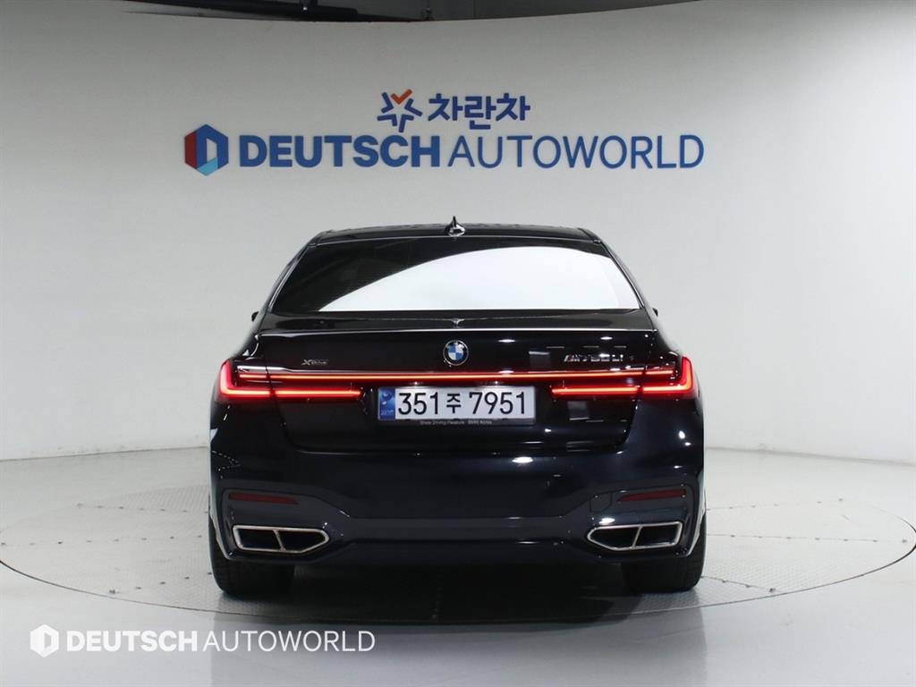 BMW 7 Series - Vista 4