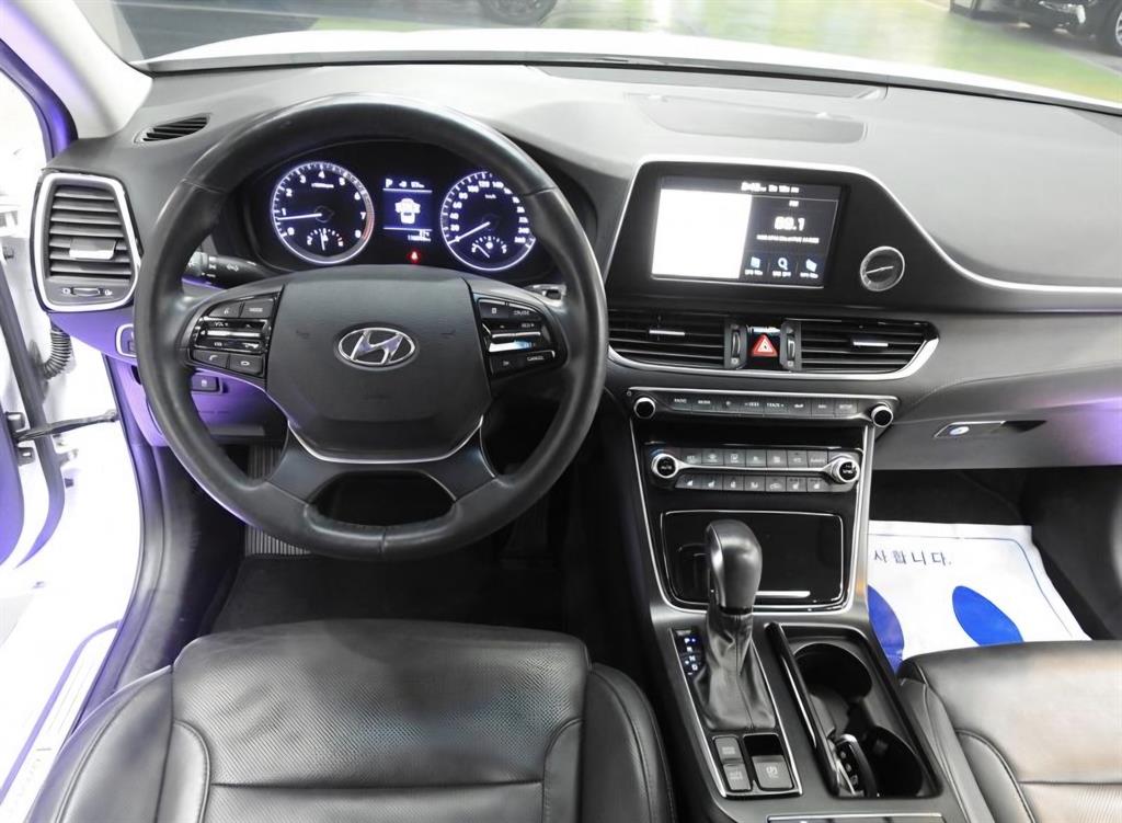 HYUNDAI Grandeur - Vista 7
