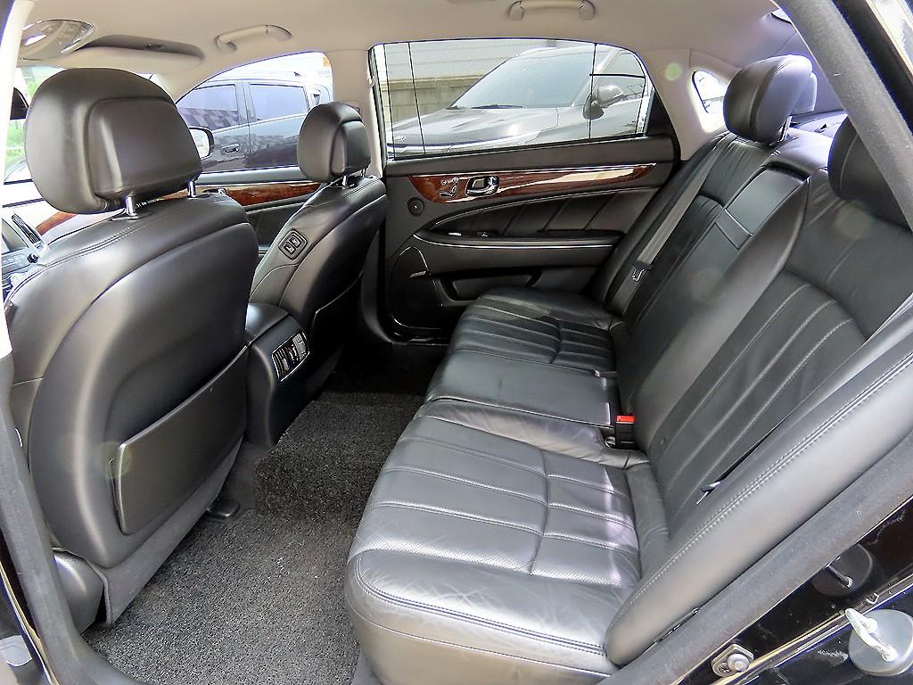 HYUNDAI Equus - Vista 6