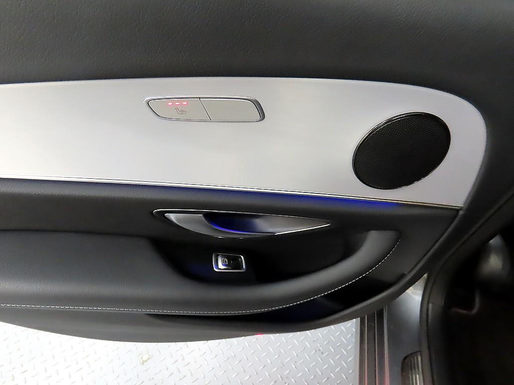Mercedes Benz E class - Vista 12