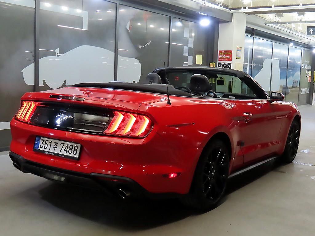 Ford Mustang - Vista 10
