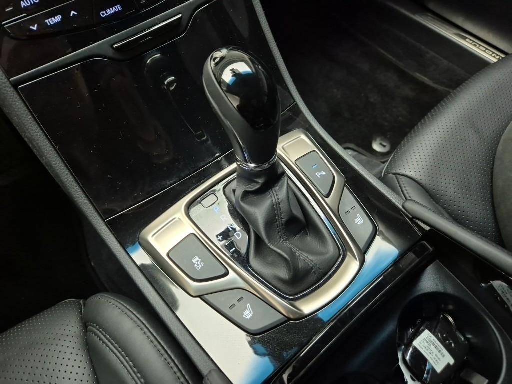 HYUNDAI Grandeur - Vista 12