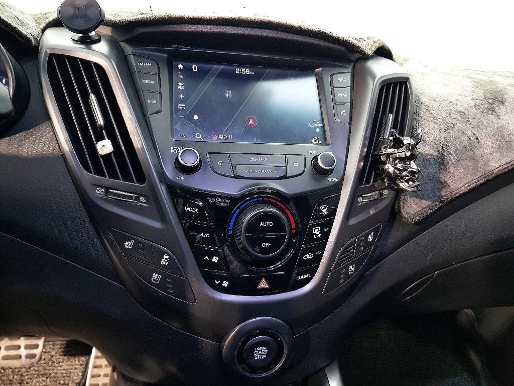 HYUNDAI Veloster - Vista 12