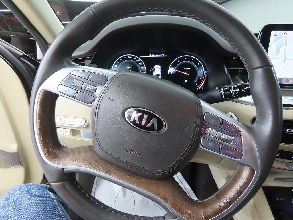 KIA K9 - Vista 8