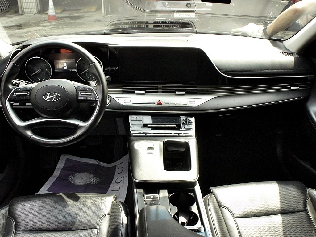 HYUNDAI Grandeur - Vista 12
