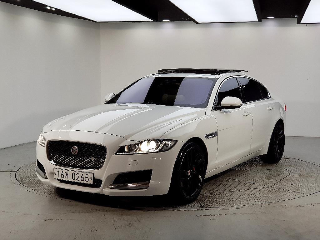Jaguar XF 2016 Blanco - Importación desde Corea - HF Imports Iquique - Foto 1