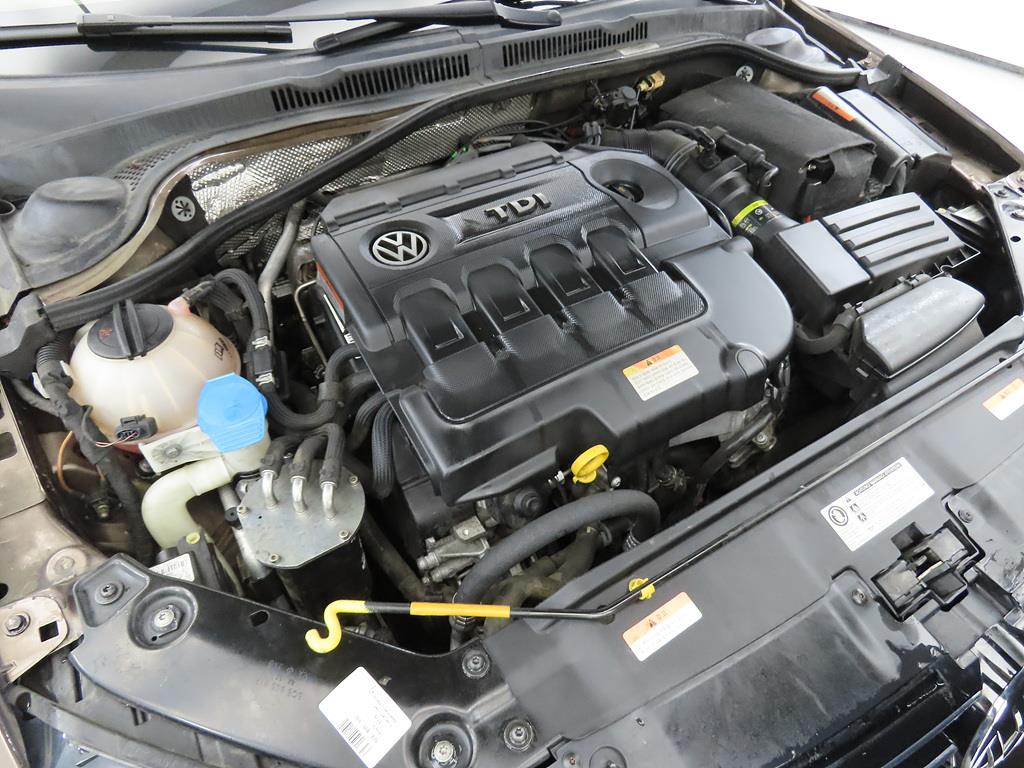 Volkswagen Jetta 2015 Café - Importación desde Corea - HF Imports Iquique - Foto 19