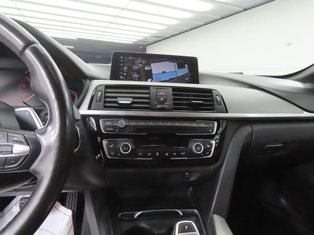 BMW 4 Series - Vista 9