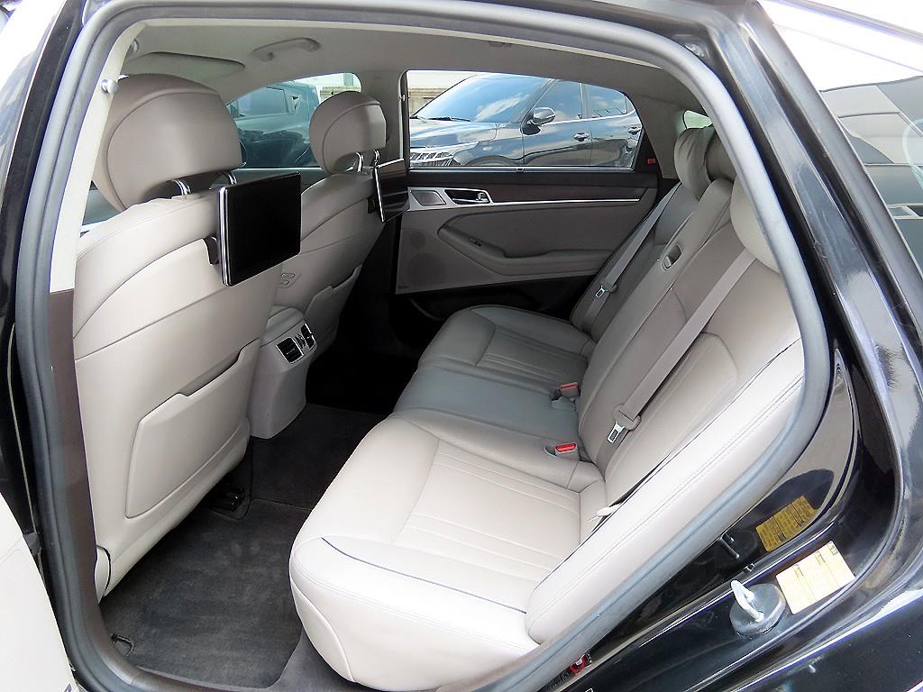 Genesis G80 - Vista 6