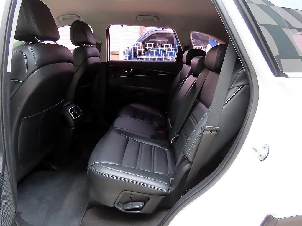 KIA Sorento - Vista 6