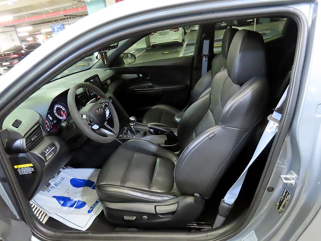 HYUNDAI Veloster - Vista 6