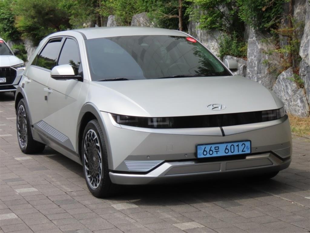 HYUNDAI Ioniq 5 - Vista 3