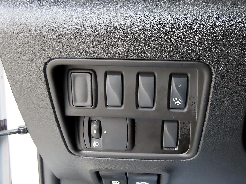 SAMSUNG QM6 - Vista 12