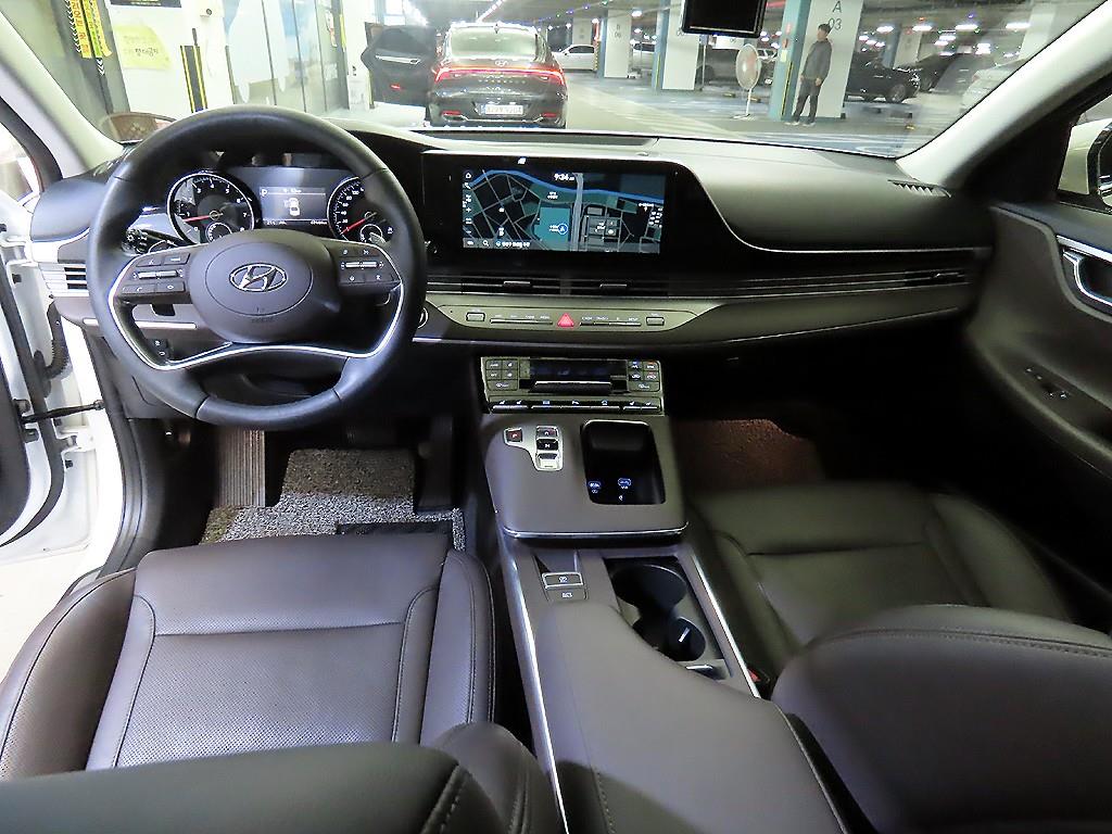 HYUNDAI Grandeur - Vista 10