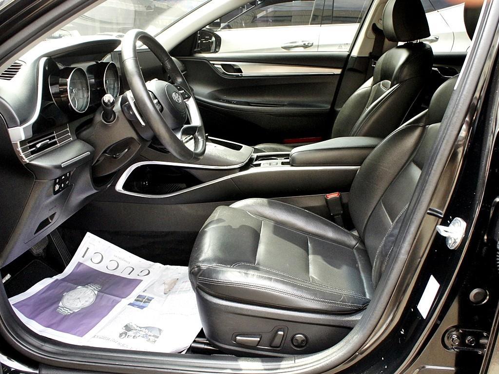 HYUNDAI Grandeur - Vista 8