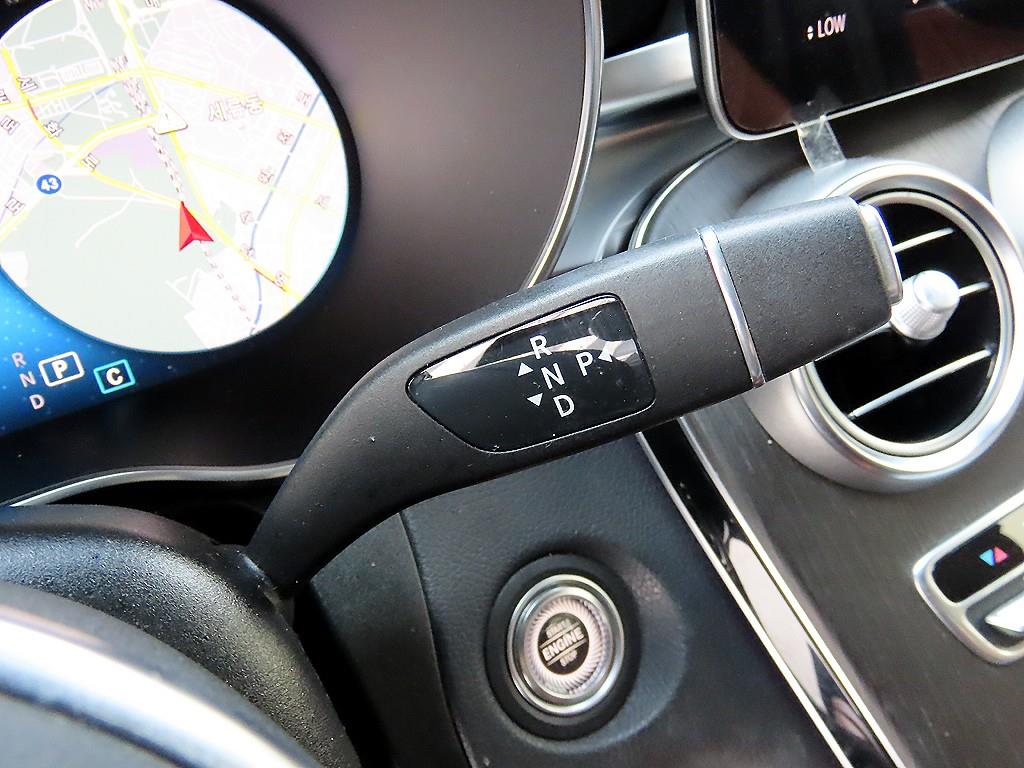 Mercedes Benz GLC Class - Vista 11