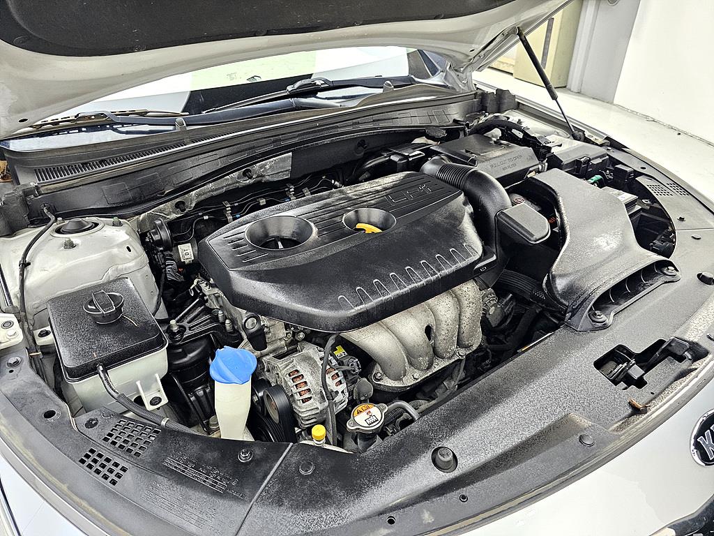 KIA K5 - Vista 6