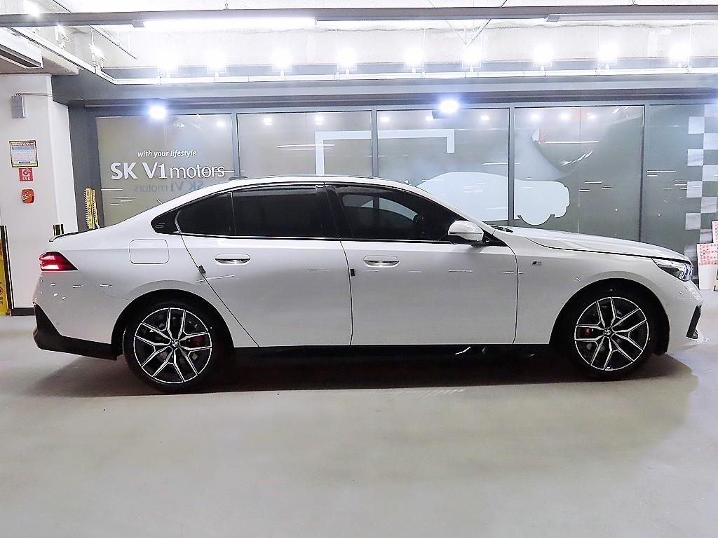 BMW 5 Series - Vista 3