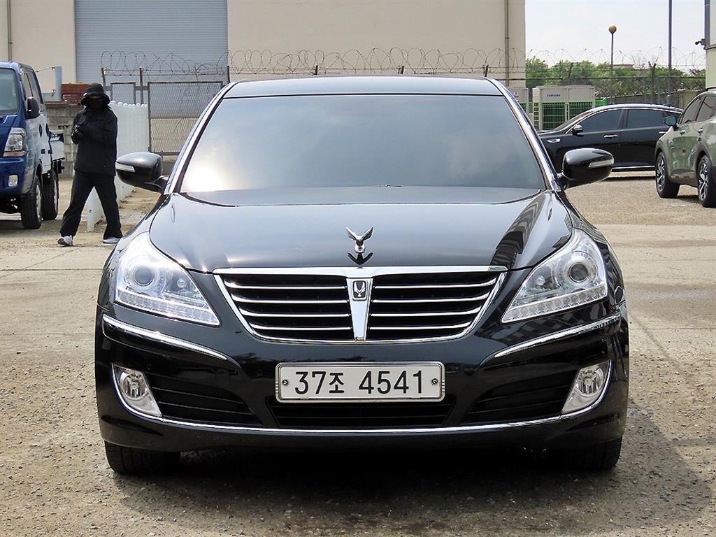 HYUNDAI Equus 2010 Negro - Importación desde Corea - HF Imports Iquique - Foto 1