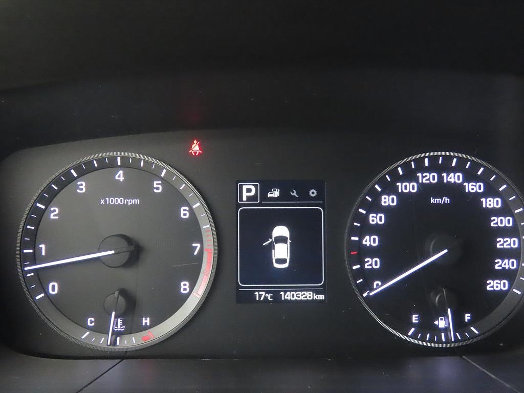 HYUNDAI Sonata - Vista 11