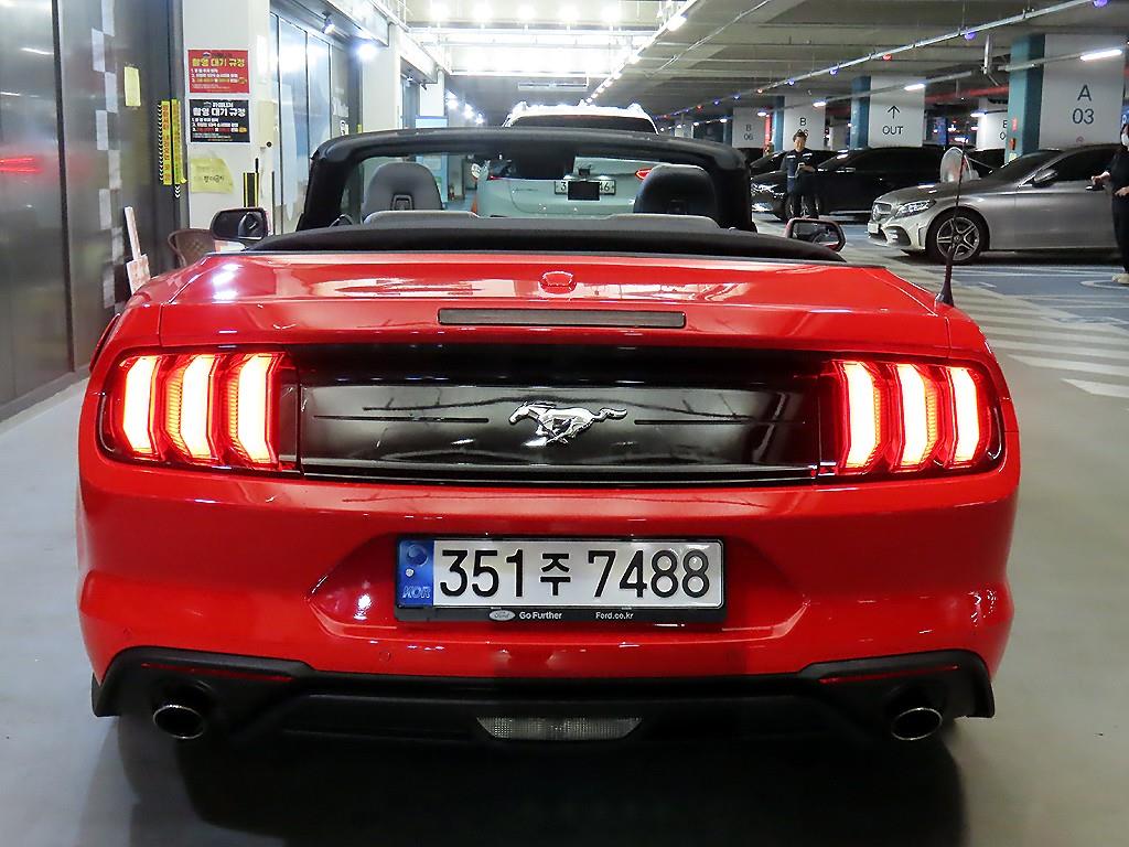 Ford Mustang - Vista 9
