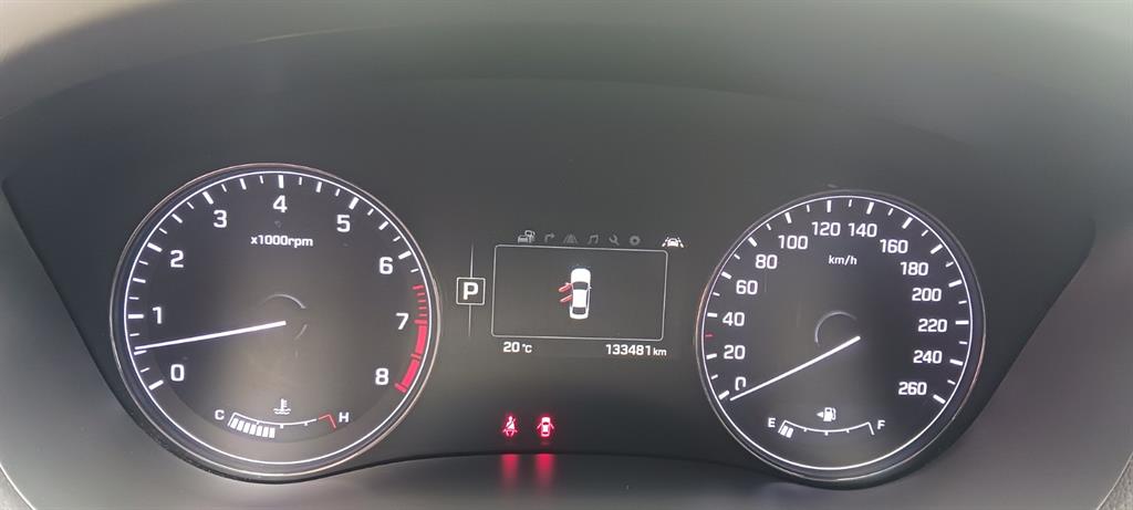 HYUNDAI Genesis - Vista 7